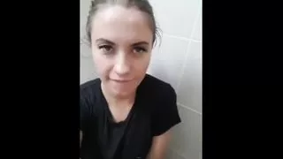 Hot girl pissing and farting