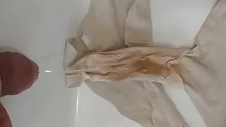 Pissing on daughter panties