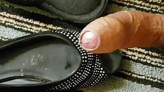 Finshing off on the secretaries shoes