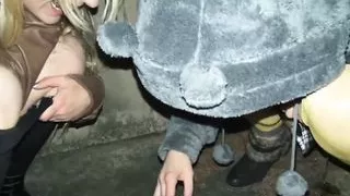 Girls Pissing Outside