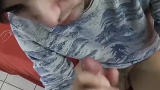 Latino wird zum ersten Mal schwul mit Bareback Anal