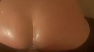 Sissy wird zum ersten Mal gefickt