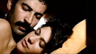 Berrak Tuzunatac - Ejder Kapani (2010)