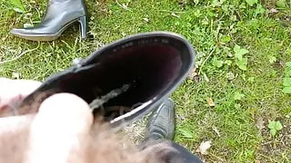 Piss in wifes high heeled leather boot