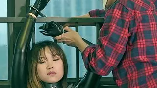 Leder Catsuit Bondage und Knebelung