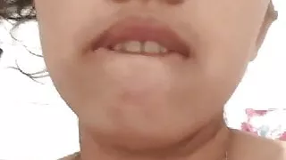 thai girl masturbating