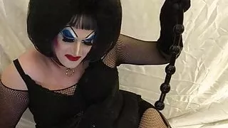 Drag Queen Slut loves Anal Beads