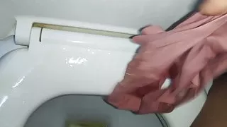 Pissing dann Sperma auf meine Hobby Freundin sexy Höschen