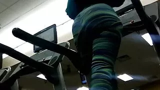 Huge ass in Green Leggings on Treadmill(preview)