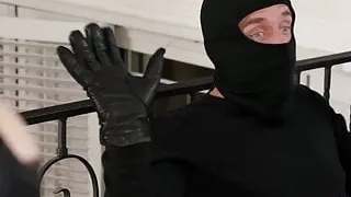 Stunning MILF Kagney Linn Karter gets a mouthful of cum