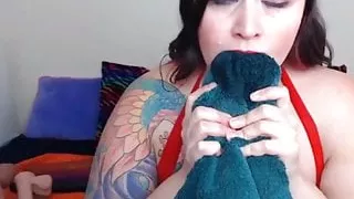 Bbw shows deep throat and squirts