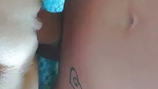 Petite coquine qui accueille ma bite gentillement