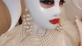 Lutke, Lateks, Shemale