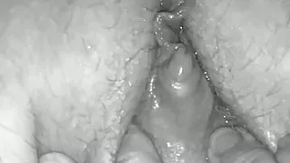 Fat girl rubs clit to squirt