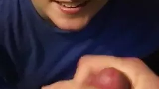 Facial girlfriend, no really likes