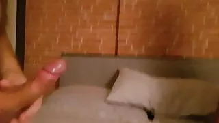 Thailändischer Ladyboy schneller Blowjob