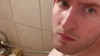 Frontansicht eines fetten Schwanzes