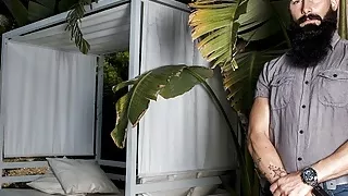 4K for women, rough and muscled man fucks Apolonia Lapiedra