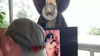 Cute Titted Caroline asks for her Cumm Tribute