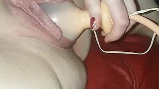Carlys stretched pussy