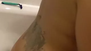 Britisah chav girl ripping stinky farts