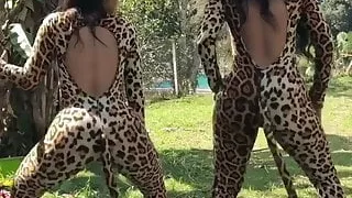 Gemeas Lacracao rebolando gostoso de oncinha!!