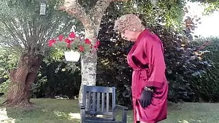 sexyputa shemale outdoor in the wind