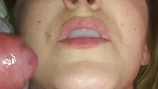 Milf sprayed in the mouth and she swallowed the tasty cum.