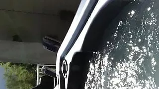 Quicky Trans Mädchen Tiffany Bells im Whirlpool