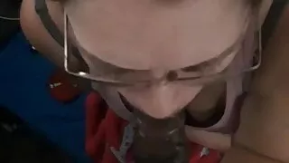 Slutty white girl deeothroats BBC