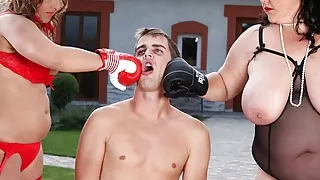 Wütende BBW-Boxerinnen schlagen den schlechten Schiedsrichter k.o.