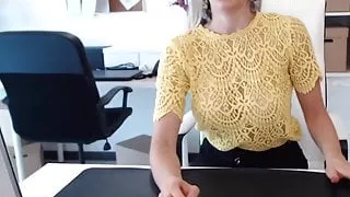 Masturbate in the office 02 (no sound)