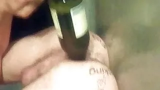 mir eine Flasche Champagner in den Arsch leeren