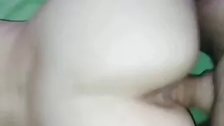 Lagano nabijanje od pozadi napaljena milfara