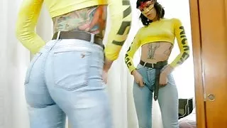 Huge Bubble Butt Puffy Cameltoe Tatto Babe Squirts