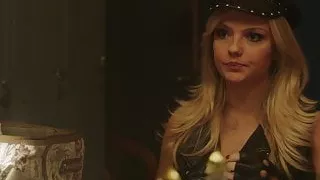 Emily Meade, unknown strippers - ''The Deuce'' s3e05