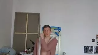 Twink ist immer hungrig nach rohem Schwanz