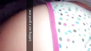 Amateur girl recording her farts