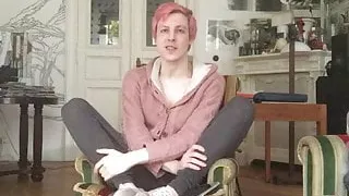 Twink ist immer hungrig nach rohem Schwanz