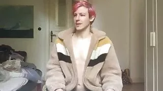 Twink ist immer hungrig nach rohem Schwanz