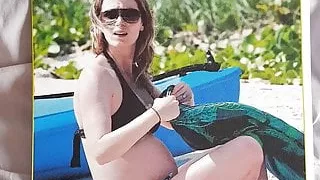 Emily Blunt Sperma Tribut - schwangerer Bikini