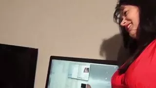 UK amateur babe Tanya Cox sucks fake agents big cock