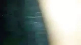 Beurette baise en voiture