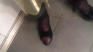 Latex Jogging Pants Play and Piss