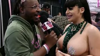 EXXXOTICA EXPO NJ 2019: huge ass LISSA AIRES