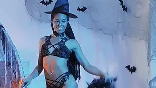 Cosplay Ebony Teen Gets Extra Naughty In Masturbation Scene