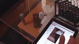 Cette salope veut juste baiser