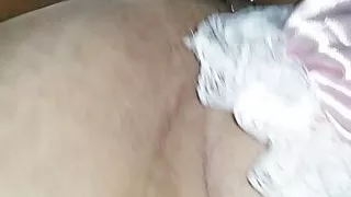 Sissy Holly wird von der BBC verprügelt