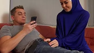 Muslim chick cheat on her husband with his best friend