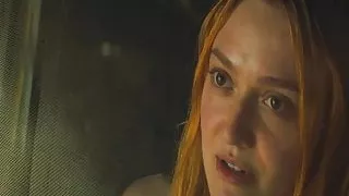 Celebs Dakota Fanning & Margot Robbie sexy movie scenes